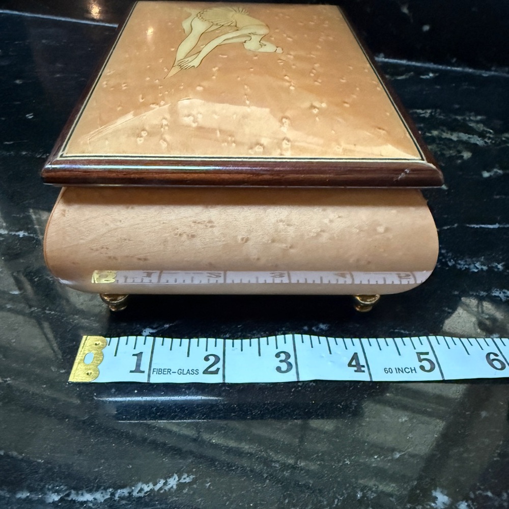 Sorrento vtg Music box Swan Lake - Picture 8 of 12